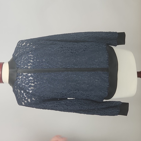 Stella & Dot Lace Jacket💥 - Picture 2 of 6